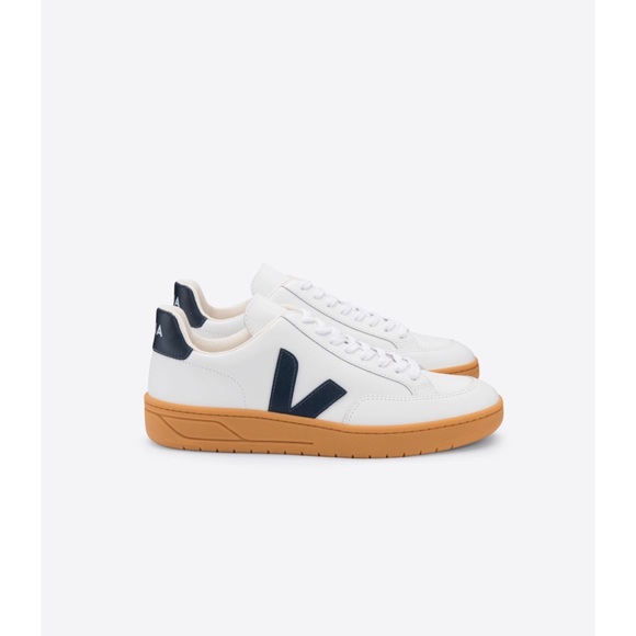 Veja Mens V-12 Sneakers - Extra White/Nautico/Gum Sole Size 43 - Picture 3 of 14